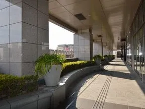 エントランスへのアプローチ
