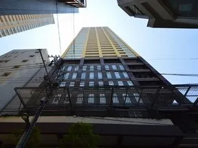 北東から見た外観