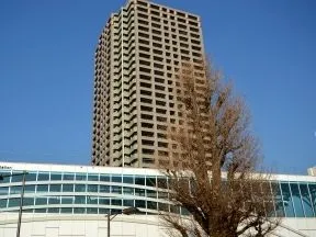 南側からの外観