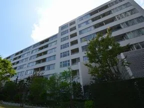 庭園から見たテラス棟　外観