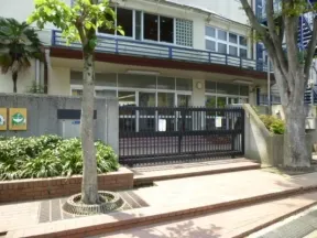 牛込第三中学校