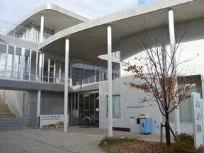 おおたかの森こども図書館