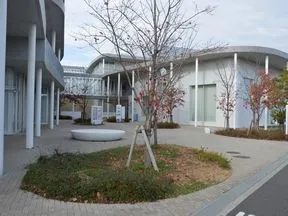 流山市おおたかの森小学校