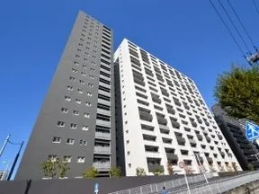 右手にザ・晴海レジデンスが見えます。