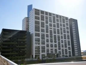 北西側からの外観