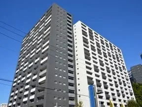 南側からの外観