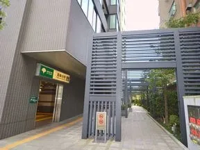 物件と直結している「高輪台」駅