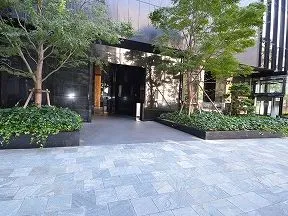 「北浜」駅４番出口北側に居住者専用の<br>エントランスがあります。
