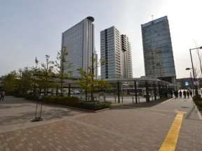 横須賀線武蔵小杉駅前ロータリー