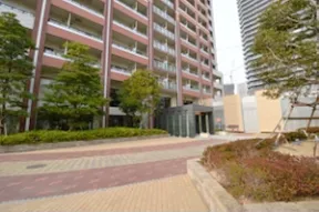 エントランス前広場