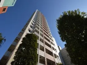 西側より(タワーウエスト)