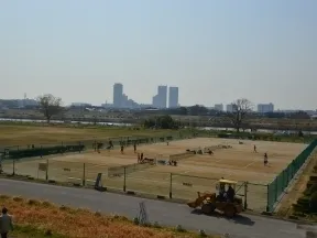多摩川ガス橋緑地テニスコート