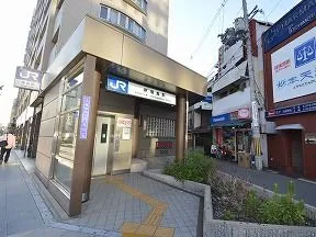 ＪＲ東西線「新福島」駅を降ります。