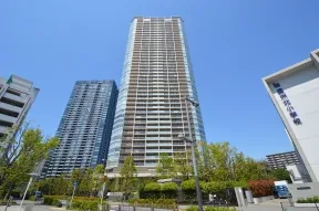 南側　豊洲3丁目公園より望むTHE T<br>OYOSU TOWER