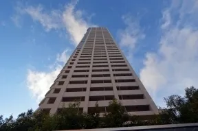 北から見た外観