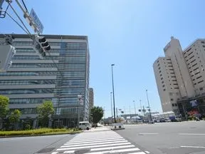 晴海3丁目の信号を渡ります