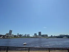 東南側より晴海運河を望む