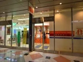 東京スター銀行　新宿西口支店