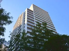 東側より