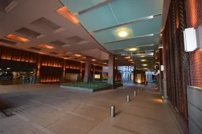 車寄せのあるエントランス内部