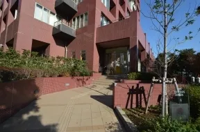 保育園側入口