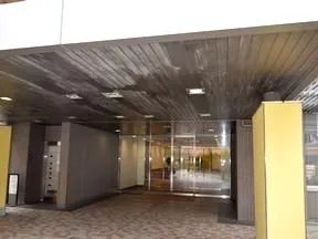 １番館エントランス