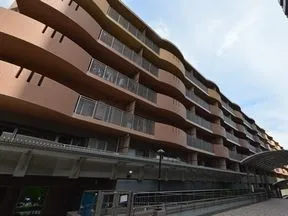 西側から見た２番館