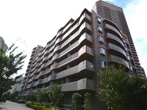 南側から見た３番館
