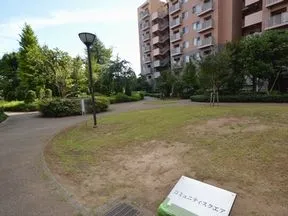 コミュニティ・スクエア