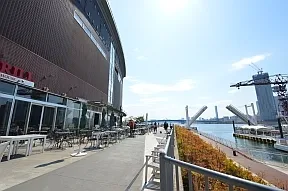 ららぽーと豊洲　東京湾を望むテラス