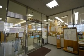 江東区立豊洲図書館
