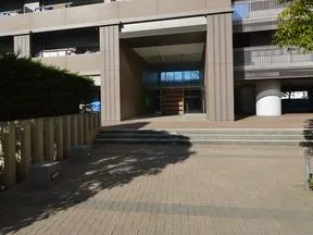 ブリーズコートエントランスアプローチ