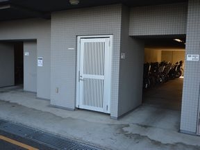 駐輪場入口