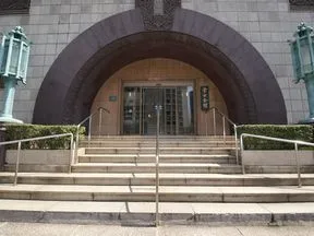 学士会館