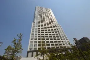 南側からの外観