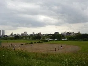 多摩川ガス橋緑地野球場