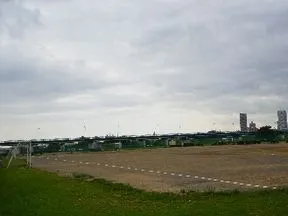 多摩川ガス橋緑地サッカーグランド
