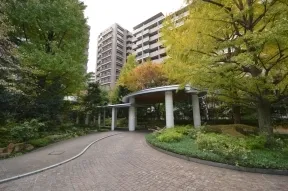 グランドエントランス・車寄せ