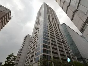 北西からの外観