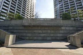 グランドステアズ