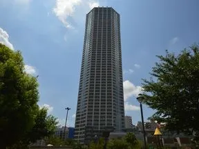 富久さくら公園から見た外観