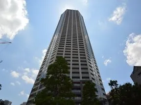 北から見た外観