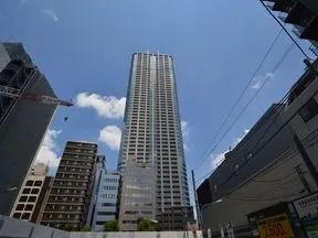 南から見た外観