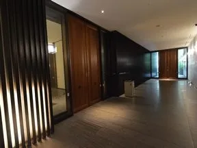 エントランス（虎ノ門ヒルズ館内より）②