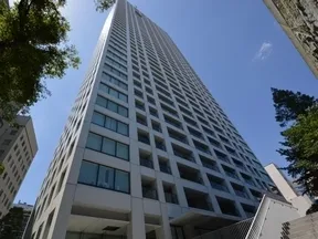 建物南側より