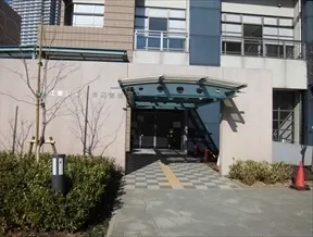 江東区立東雲図書館