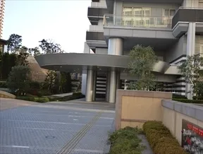 WEST棟エントランス