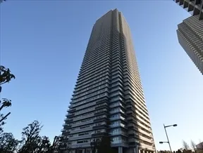北側から見たEAST棟外観