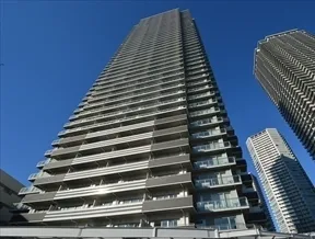 南側から見たWEST棟外観