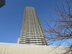 南側から見たEAST棟外観